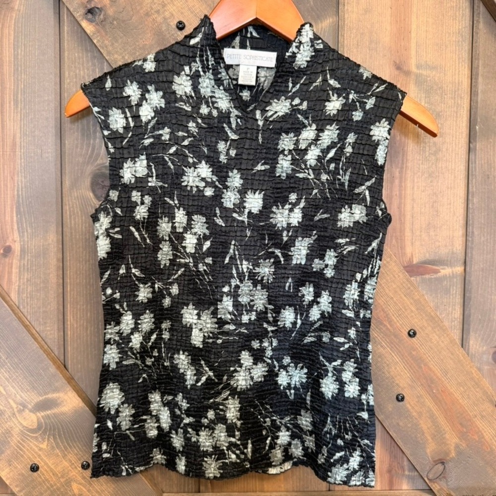 Petite Sophisticate Popcorn Top Womens P Black Floral Good Crinkle Mock Neck